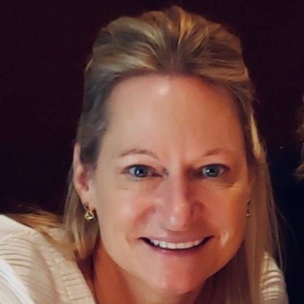 Meet your Posher, Leslie